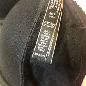 32DDD Victoria’s Secret.